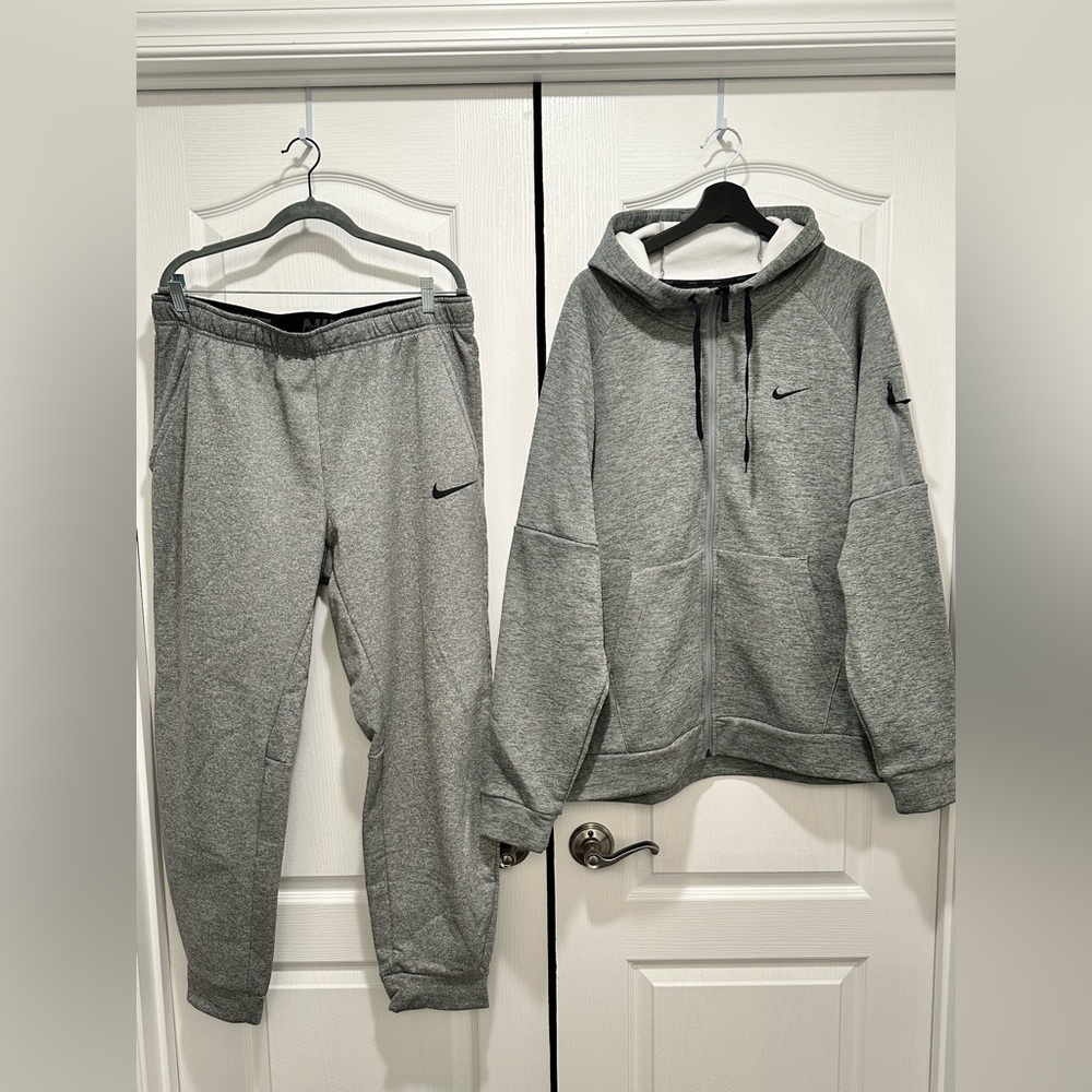 Nike Men’s Gray Therma-Fit Full-Zip Fitness Top and Bottom Set, Size XL